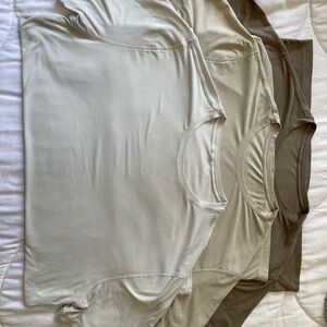 (3) Vuori Men's Strato Tech Tee